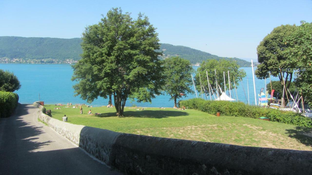 Villa Le Lac Cottage Au Bord Du Lac D'Annecy - Chambre Chez L'Habitant - Les Terrasses Du Lac Veyrier-du-Lac Kültér fotó
